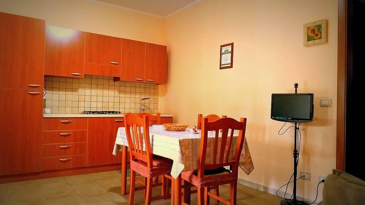 B&B Di Angela Scotellaro Palmariggi Экстерьер фото